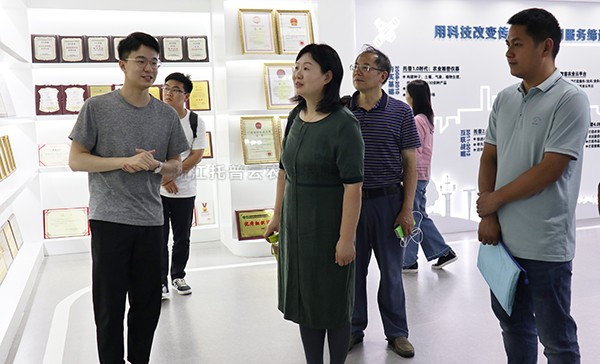 國家植保機械質量監督檢驗中心副主任劉燕一行蒞臨猫咪官网APP考察交流