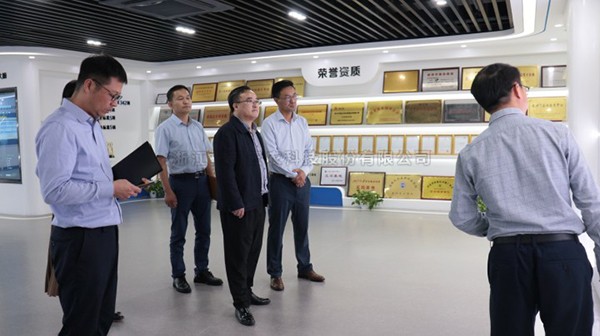 杭州市拱墅區委常委、常務副區長黃飛一行蒞臨猫咪官网APP考察調研