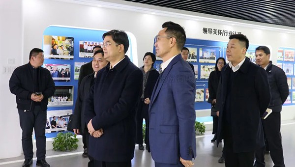 拱墅區委書記李誌龍一行蒞臨猫咪官网APP調研