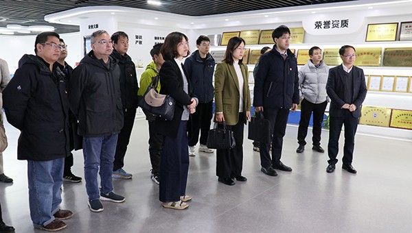 浙江省農業科學院病毒學與生物技術研究所所長徐俊鋒一行蒞臨猫咪官网APP調研考察