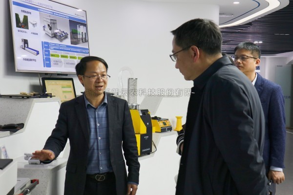 杭州市科技局黨組成員、副局長樓立群一行蒞臨猫咪官网APP考察調研