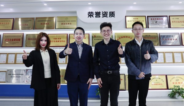 泰國農業部稻米司副司長安南·儂斯（Arnon Noncie）到訪猫咪官网APP