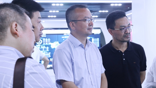 杭州市科技局局長趙喜凱一行蒞臨猫咪官网APP考察調研2